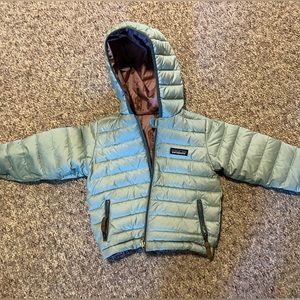 2T reversible patagonia down sweater